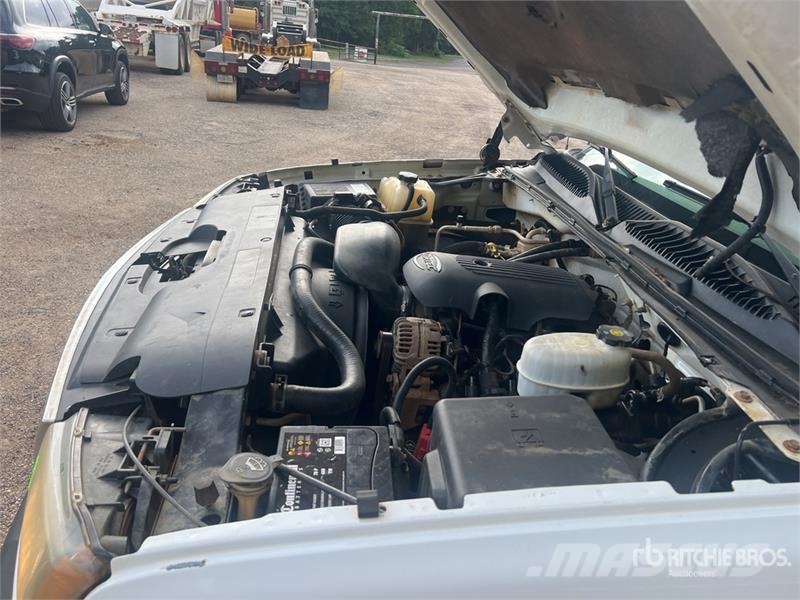 Chevrolet Silverado 2500HD 4x2 Crew Cab Pickup Altele