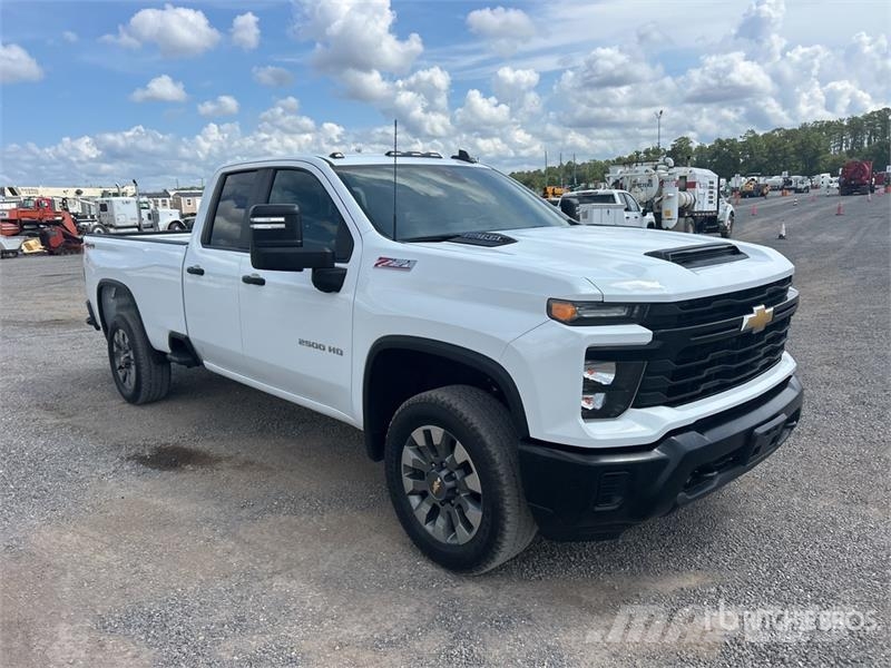 Chevrolet Silverado 2500 HD Z71 4x4 Dual Cab Pickup Övriga bilar