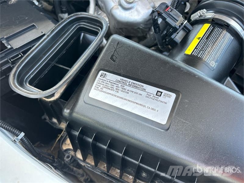 Chevrolet Silverado 2500 HD 4x4 Crew Cab Pickup (Inoperable) Citi