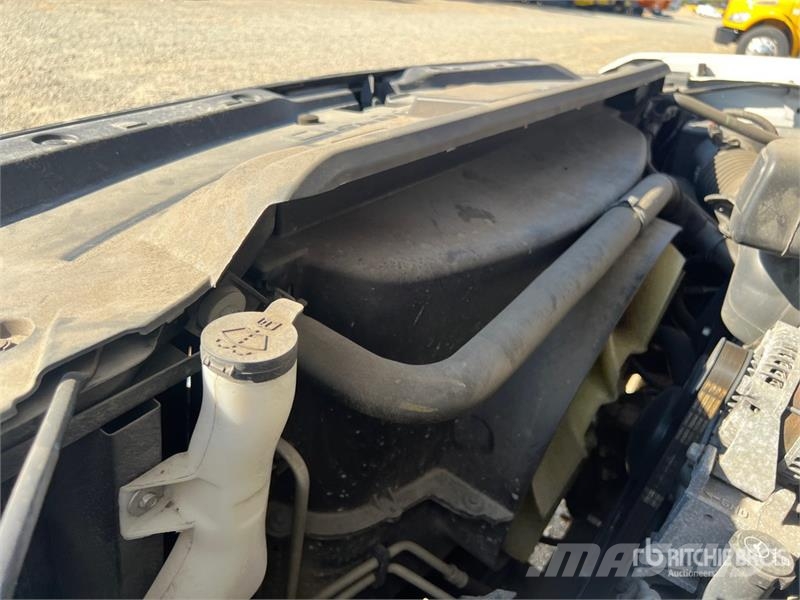 Chevrolet Silverado 2500HD 4x2 Crew Cab Pickup その他