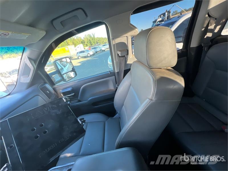 Chevrolet Silverado 2500HD 4x4 Crew Cab Pickup 其他