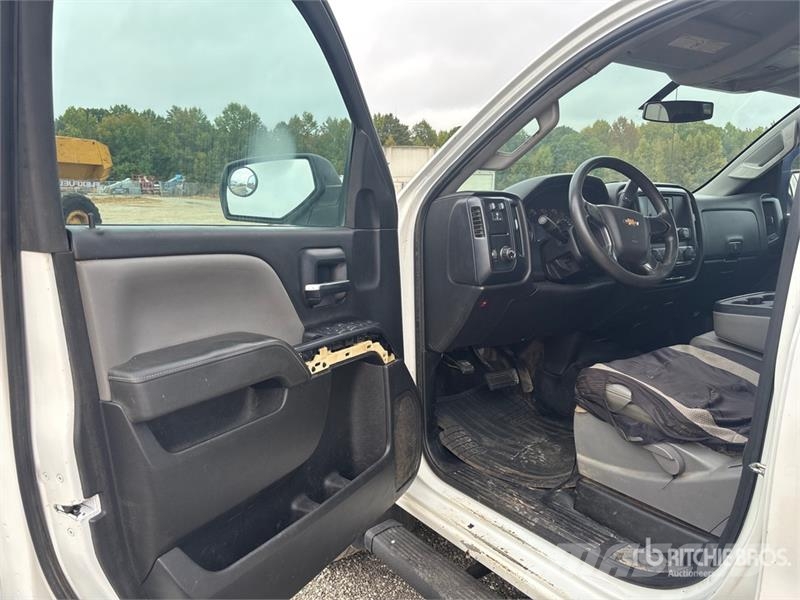 Chevrolet Silverado 2500HD 4x2 Crew Cab Pickup Прочие фургоны
