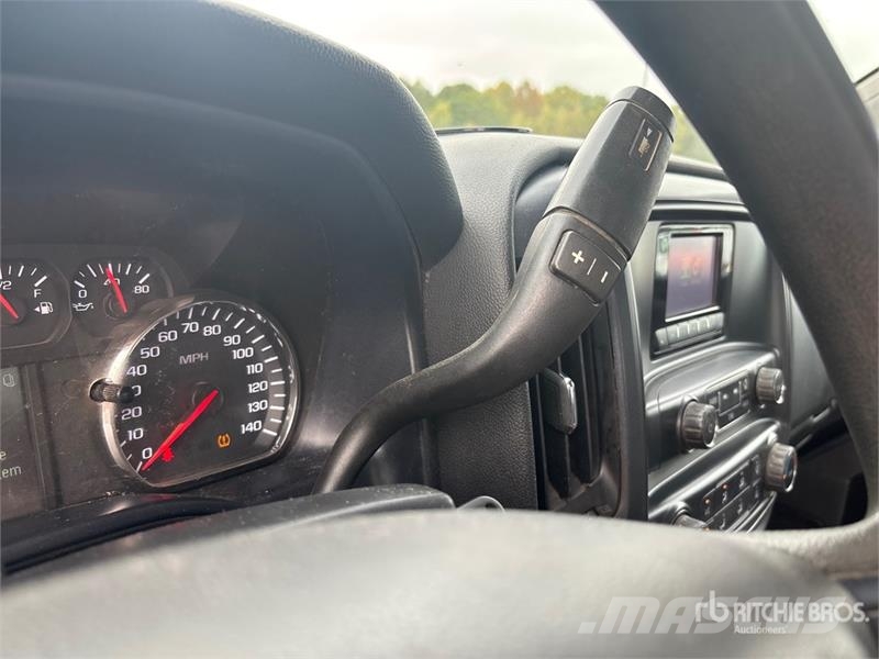 Chevrolet Silverado 2500HD 4x2 Crew Cab Pickup Прочие фургоны