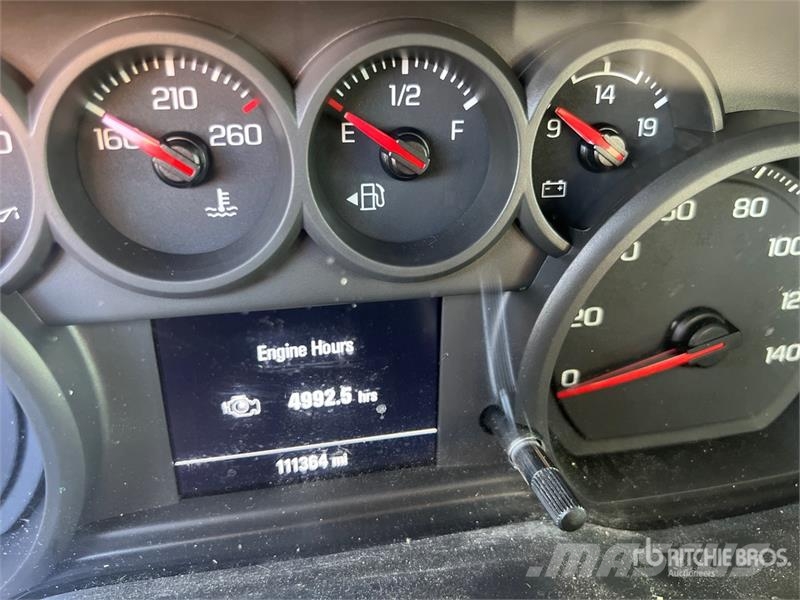 Chevrolet Silverado 2500HD 4x4 Crew Cab Pickup Otros