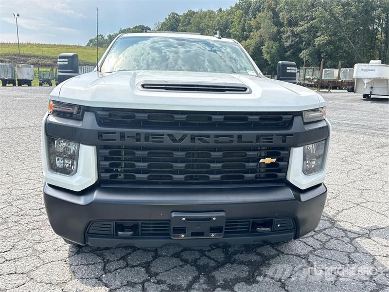 Chevrolet Silverado 2500 4x4 Utility Truck Pikapai / Bortiniai sunkvežimiai