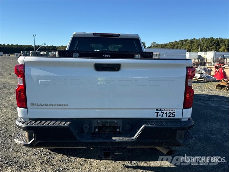 Chevrolet Silverado 2500 HD 4x4 Crew Cab Pickup Autre fourgon / utilitaire