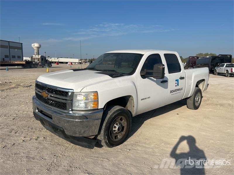 Chevrolet Silverado 2500 HD 4x2 Crew Cab Pickup 其他