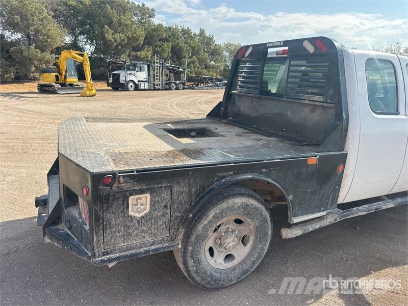 Chevrolet Silverado 2500HD Flatbed kamyonlar