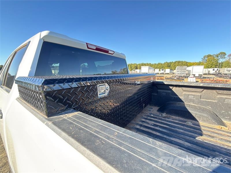 Chevrolet Silverado 2500 HD HD 4x4 Crew Cab Pickup Autre fourgon / utilitaire