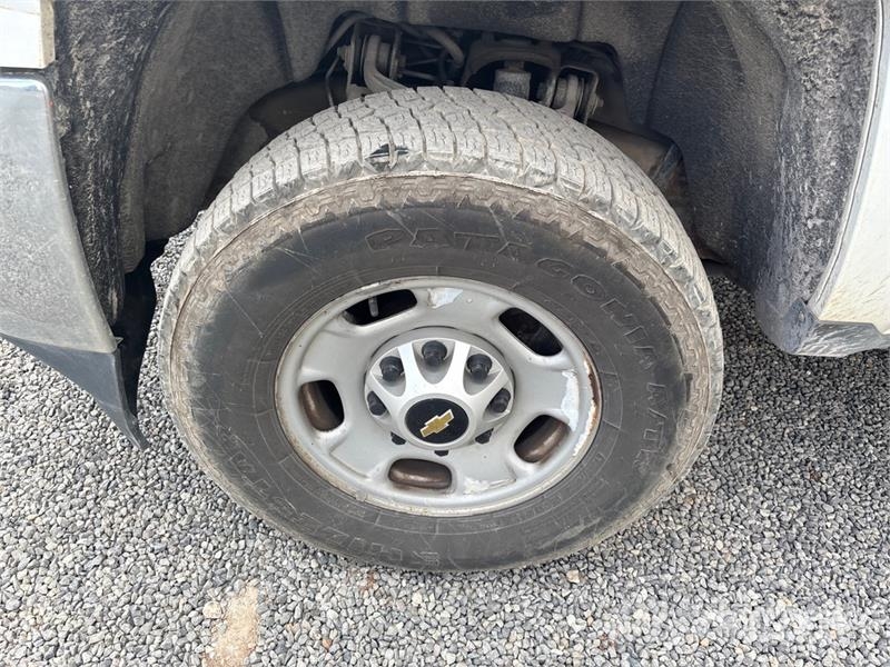 Chevrolet Silverado 2500 4x4 Crew Cab Pickup その他