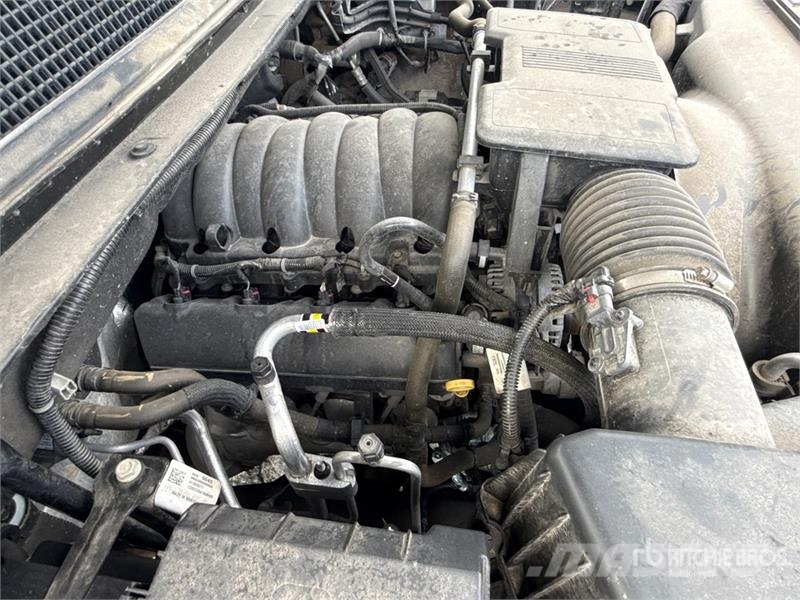 Chevrolet Silverado 2500 4x4 Utility Truck Pikapai / Bortiniai sunkvežimiai