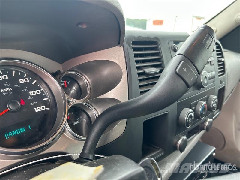 Chevrolet Silverado 2500HD 4x4 Crew Cab Utility Truck Pick up/Dropside