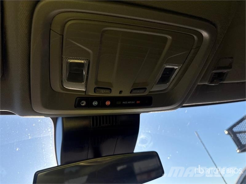 Chevrolet Silverado 2500 HD 4x4 Crew Cab Pickup Autre fourgon / utilitaire