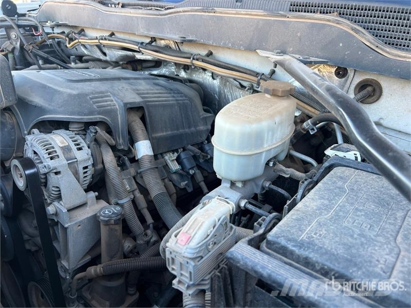 Chevrolet Silverado 2500HD 4x4 Crew Cab Pickup 其他