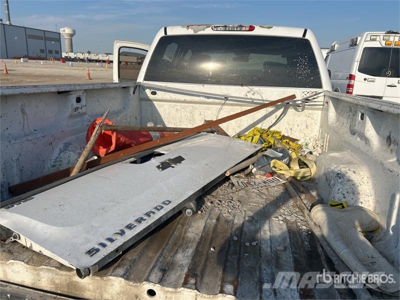Chevrolet Silverado 2500 HD 4x2 Crew Cab Pickup 其他