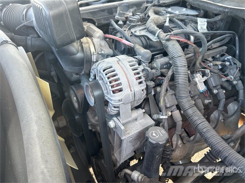 Chevrolet Silverado 2500 HD 4x2 Crew Cab Pickup 其他