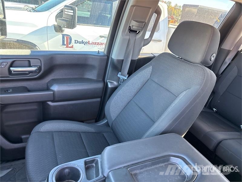 Chevrolet Silverado 2500 HD Custom 4x4 Crew Cab Pickup Furgoni altro
