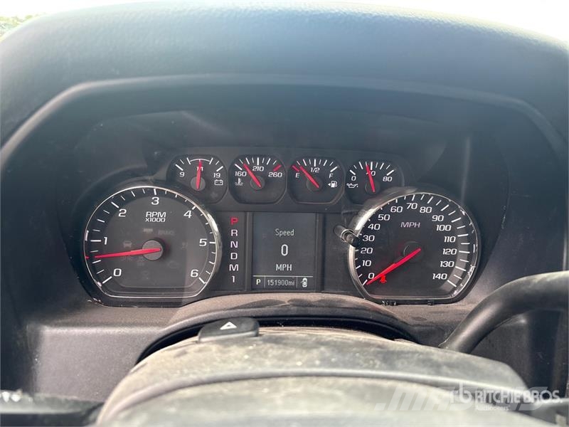 Chevrolet Silverado 2500 4x4 Crew Cab Pickup その他