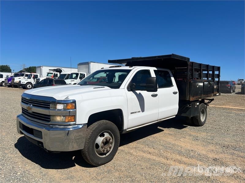 Chevrolet Silverado 2500HD Tovornjaki s kesonom/platojem