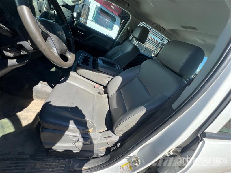 Chevrolet Silverado 2500HD 4x2 Crew Cab Pickup Andre