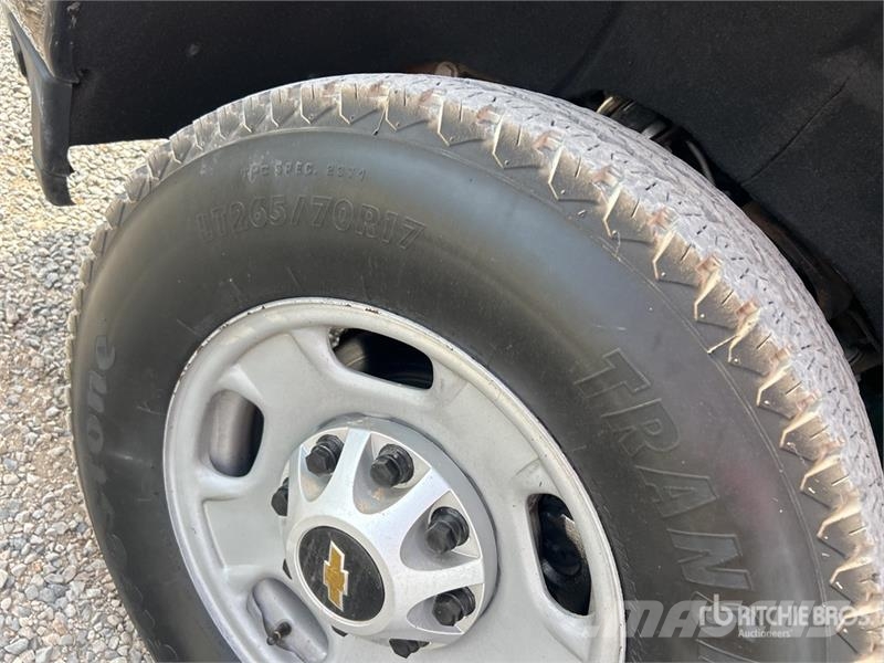 Chevrolet Silverado 2500HD 4x4 Extended Cab Utility Truck Pikaplar
