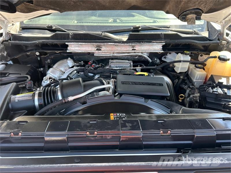 Chevrolet Silverado 2500 HD 4x4 Crew Cab Pickup (Inoperable) Citi