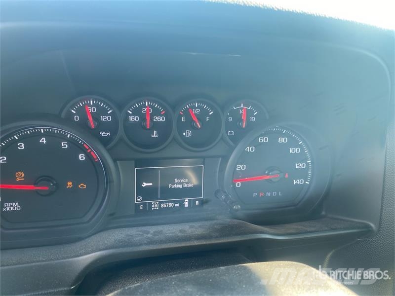 Chevrolet Silverado 2500 HD 4x4 Crew Cab Pickup Ostalo
