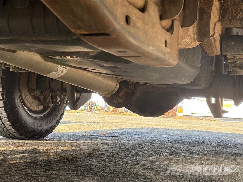 Chevrolet Silverado 2500HD LT 4x4 Crew Cab Pickup Drugi