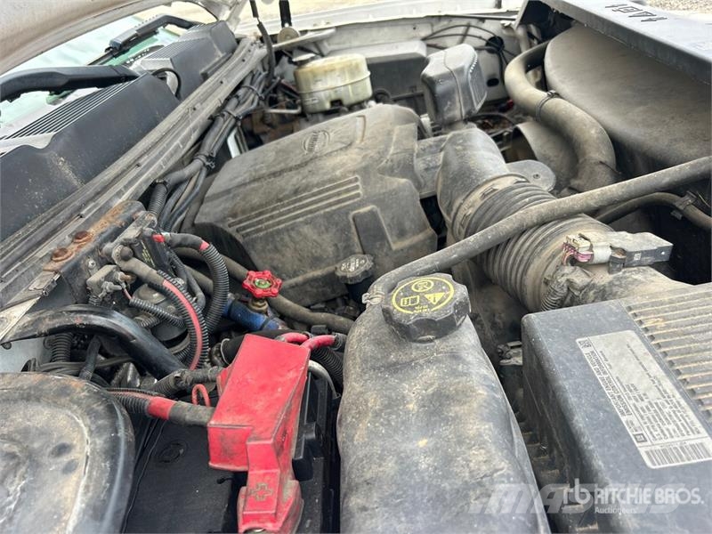 Chevrolet Silverado 2500HD 4x4 Crew Cab Utility Truck Pick up/Dropside