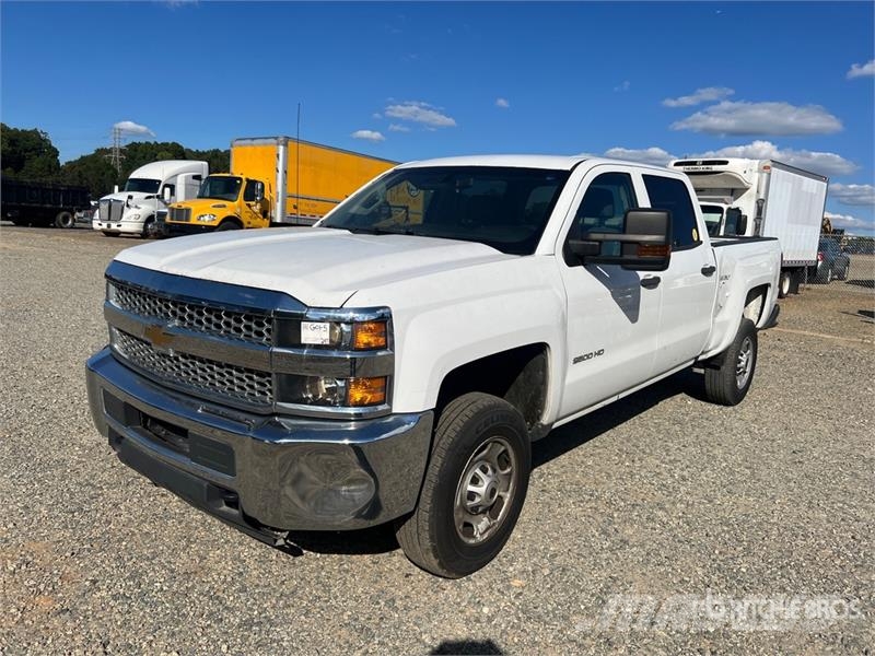 Chevrolet Silverado 2500HD 4x2 Crew Cab Pickup その他