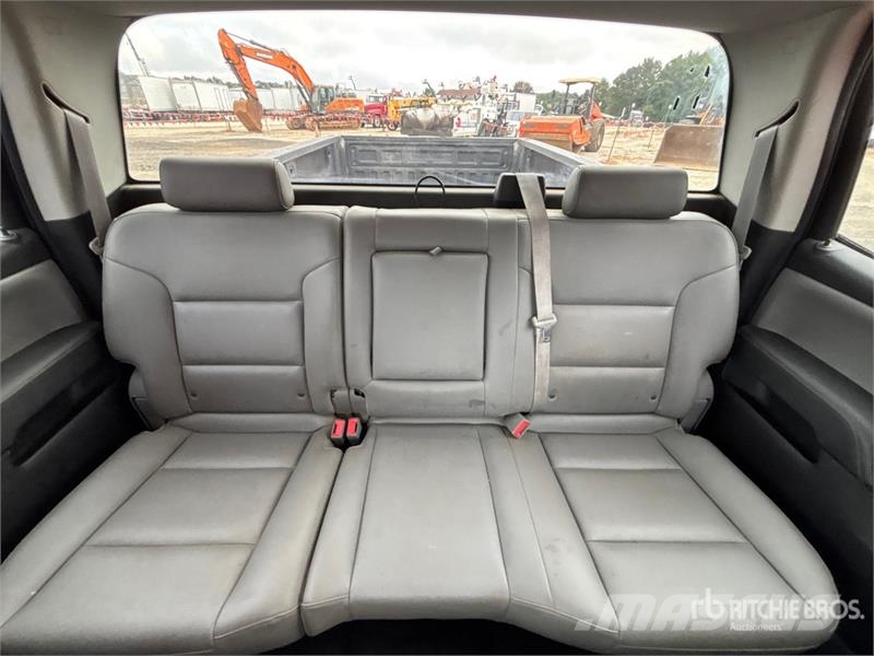 Chevrolet Silverado 2500HD 4x2 Crew Cab Pickup Прочие фургоны