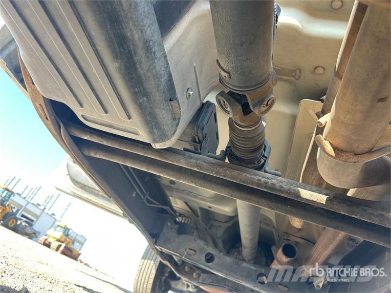 Chevrolet Silverado 3500HD 4x2 Crew Cab Cab and Chassis Cabine en interieur