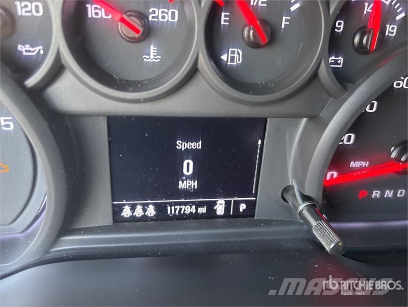 Chevrolet Silverado 3500HD 4x4 Crew Cab Service Truck Komunalna vozila