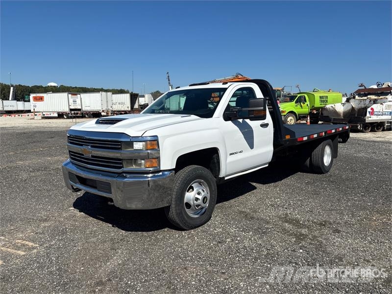 Chevrolet Silverado 3500HD Tovornjaki s kesonom/platojem