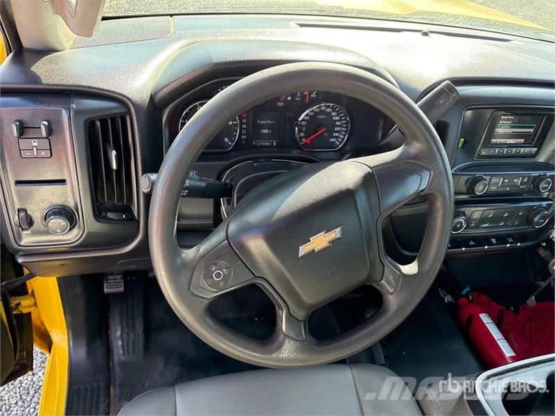 Chevrolet Silverado 3500HD Flatbed / Dropside trucks