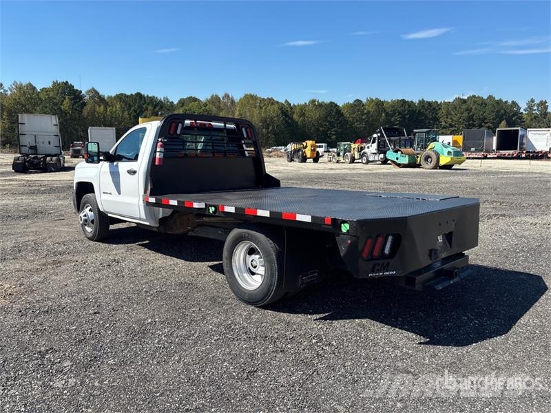 Chevrolet Silverado 3500HD Tovornjaki s kesonom/platojem