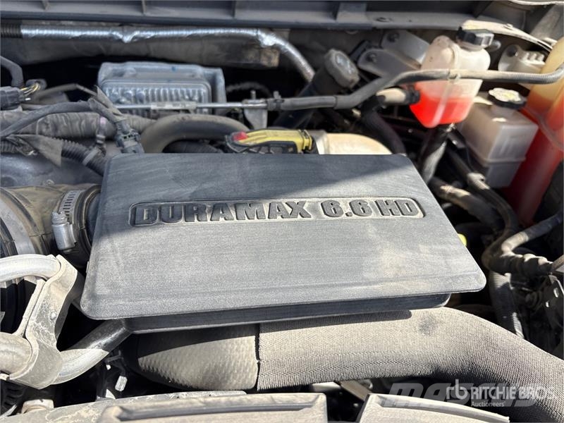 Chevrolet Silverado 3500HD Flatbed kamyonlar