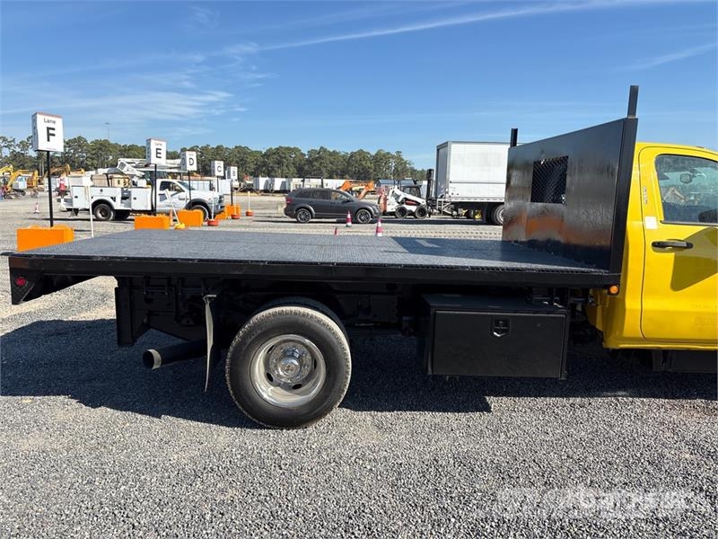 Chevrolet Silverado 3500HD Flatbed / Dropside trucks
