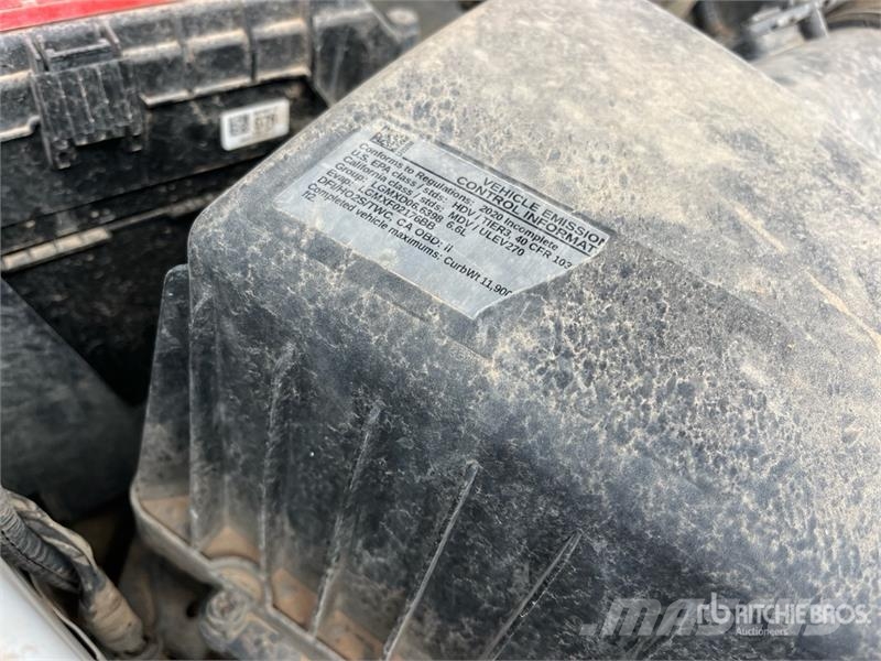 Chevrolet Silverado 3500HD 4x4 Extended Cab Service Truck مركبات الأغراض العامة