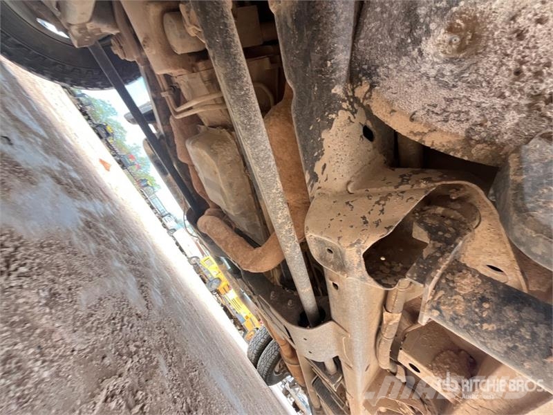 Chevrolet Silverado 3500HD 4x4 Extended Cab Service Truck Komunalna vozila za opštu namenu