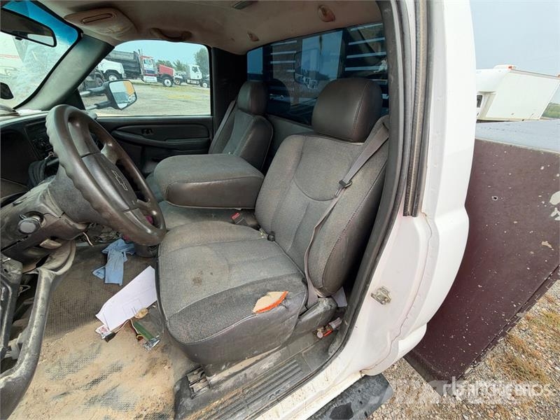 Chevrolet Silverado 3500 Custom 4x2 Utility Truck (Inoperabl Lava-autot