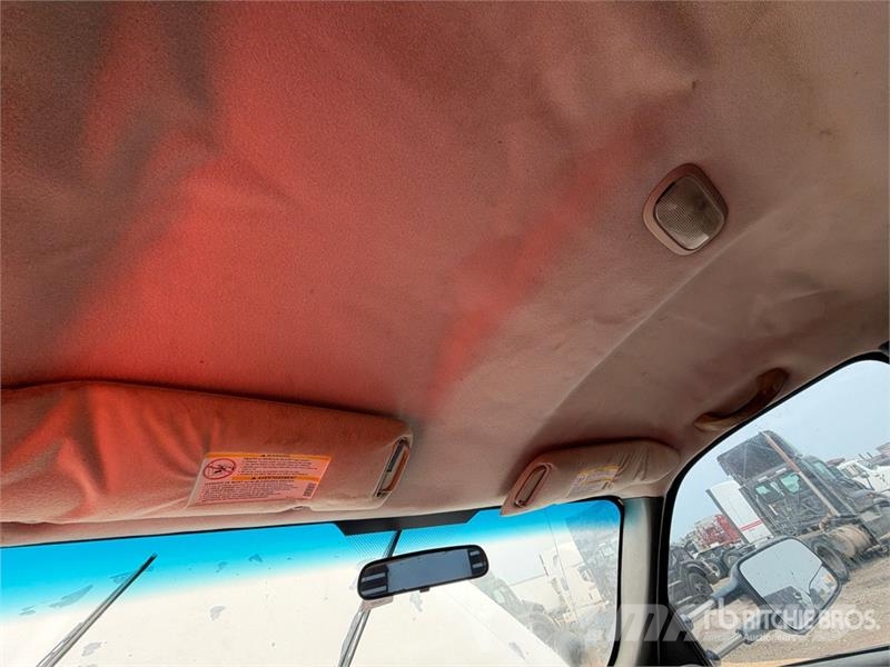 Chevrolet Silverado 3500 Custom 4x2 Utility Truck (Inoperabl Lava-autot