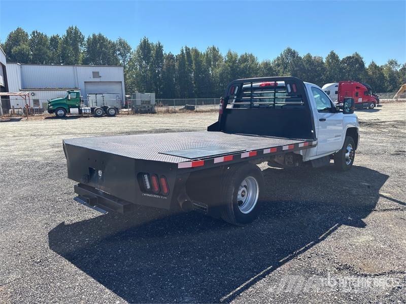 Chevrolet Silverado 3500HD Tovornjaki s kesonom/platojem