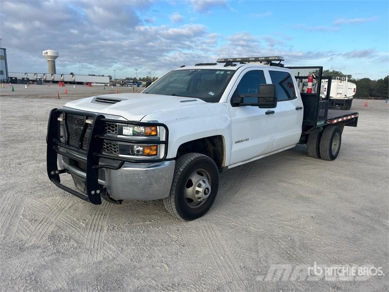 Chevrolet Silverado 3500HD Lastbil med lad/Flatbed