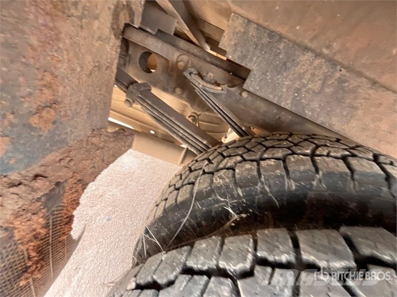 Chevrolet Silverado 3500HD 4x4 Extended Cab Service Truck مركبات الأغراض العامة