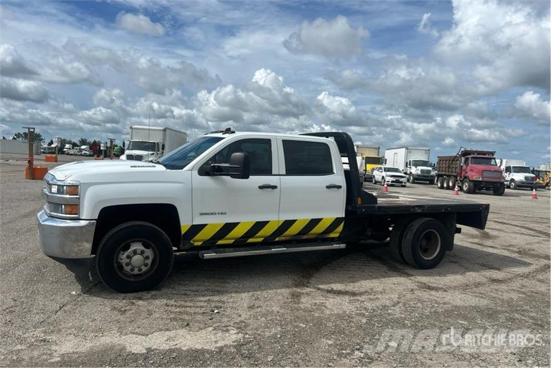 Chevrolet Silverado 3500HD Flatbed / Dropside trucks