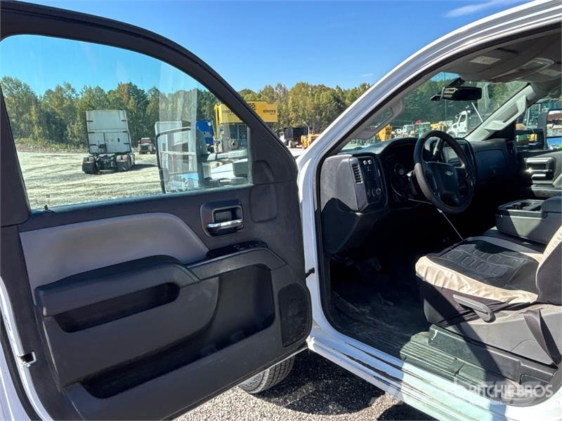 Chevrolet Silverado 3500HD Tovornjaki s kesonom/platojem