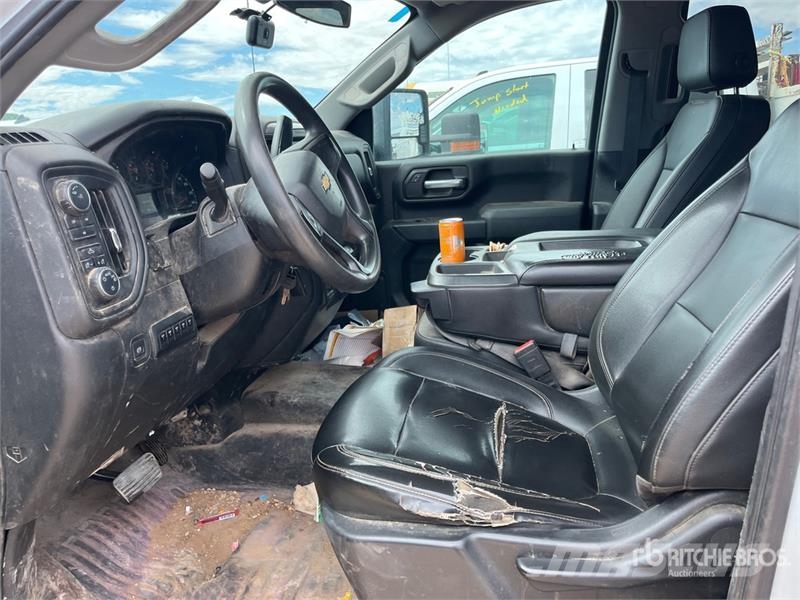 Chevrolet Silverado 3500HD 4x4 Extended Cab Service Truck مركبات الأغراض العامة