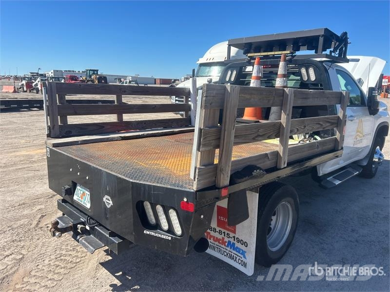 Chevrolet Silverado 3500HD Lastbil med lad/Flatbed