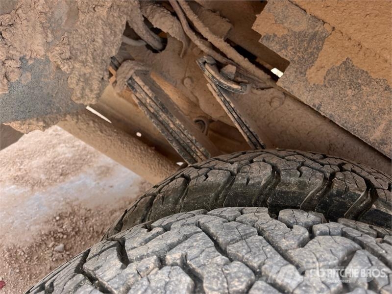 Chevrolet Silverado 3500HD 4x4 Extended Cab Service Truck مركبات الأغراض العامة